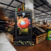 3D-Werbung bei Rewe für den Apfel Kanzi, Bild: Metads